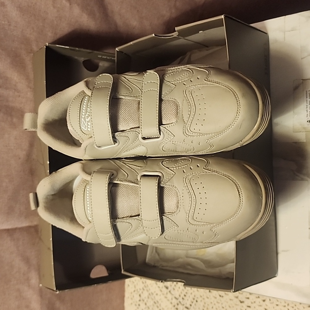 EZ Strider men's Ultra-zorb tennis shoes size 8.5W
